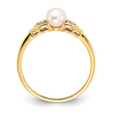 14k Fresh Water Cultured Pearl and Diamond Ring